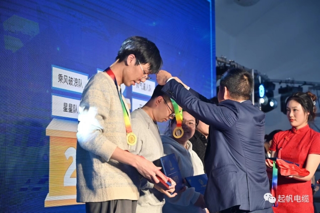 风好正是扬帆时,不待扬鞭自奋蹄(图19) 风好正是扬帆时,不待扬鞭自奋蹄(图19)